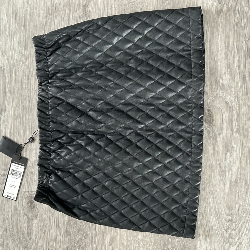 NWT BCBGmaxazria black faux leather quilted skirt size M - Picture 3 of 6